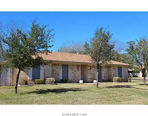 3900 Oak Bend Dr, Bryan, TX 77802 photo 9
