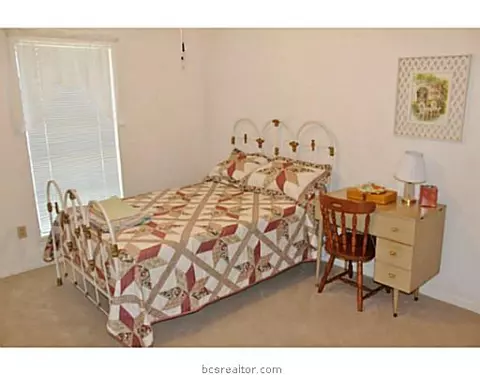 3900 Oak Bend Dr, Bryan, TX 77802 photo 22