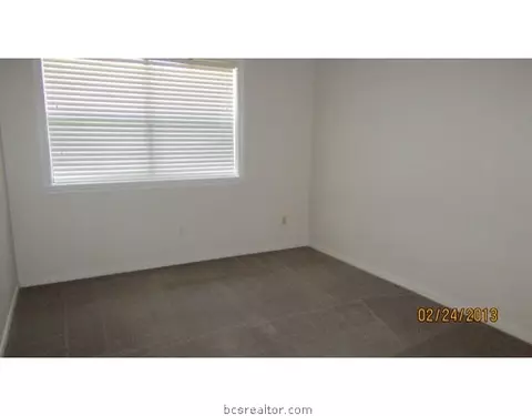 3919 Old Oaks, Bryan, TX 77802 photo 11