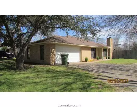 3919 Old Oaks, Bryan, TX 77802 photo 1
