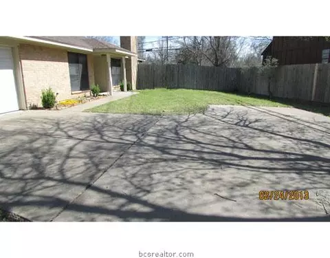 3919 Old Oaks, Bryan, TX 77802 photo 13
