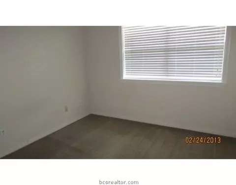 3919 Old Oaks, Bryan, TX 77802 photo 10