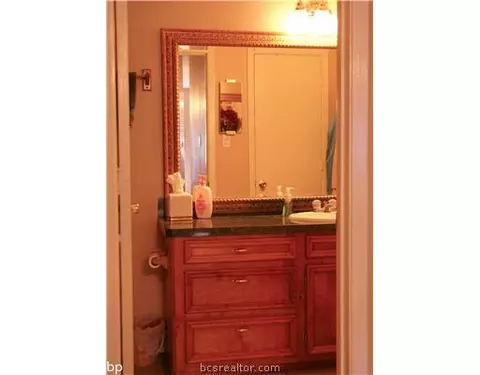 1439 Cedarcrest Ln, Bryan, TX 77803 photo 9