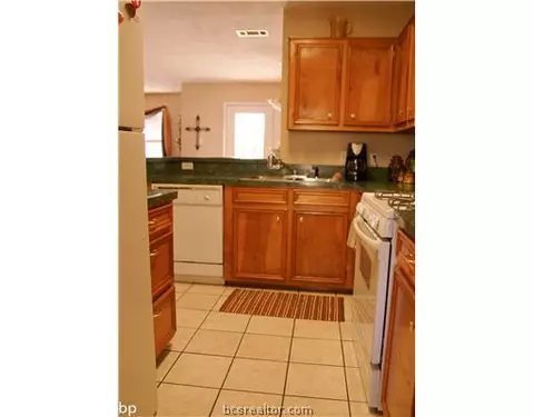 1439 Cedarcrest Ln, Bryan, TX 77803 photo 7
