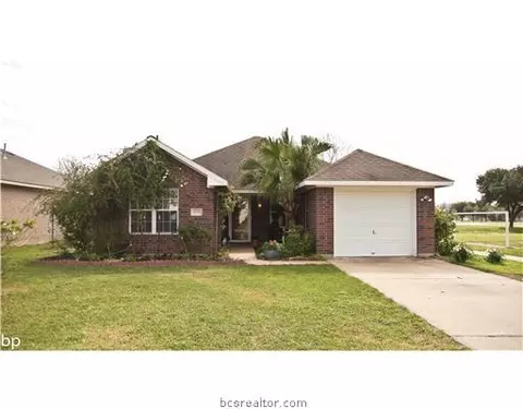 1439 Cedarcrest Ln, Bryan, TX 77803 photo 1