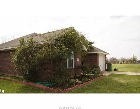 1439 Cedarcrest Ln, Bryan, TX 77803 photo 12