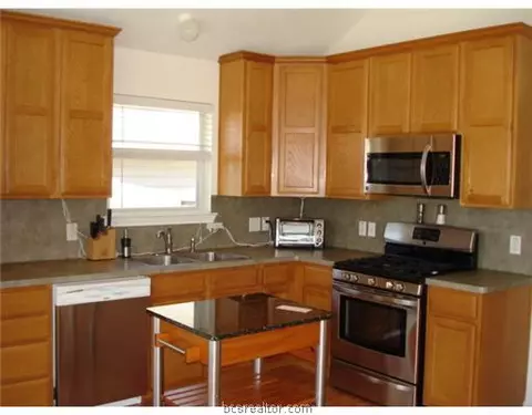 1704 Kingsgate Dr, Bryan, TX 77807 photo 6