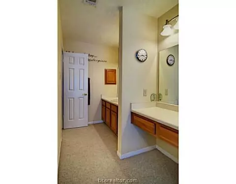 2820 Oakside Dr, Bryan, TX 77802 photo 14