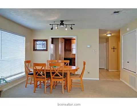 2820 Oakside Dr, Bryan, TX 77802 photo 8
