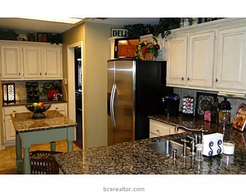 4308 Warwick Dr, Bryan, TX 77802 photo 7