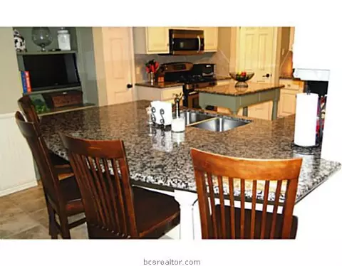 4308 Warwick Dr, Bryan, TX 77802 photo 10