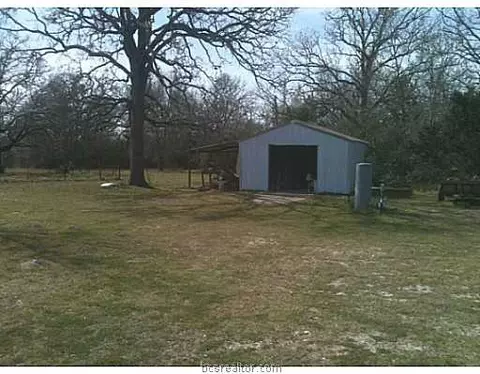 220 Rustic Oaks Dr, Bryan, TX 77808 photo 13