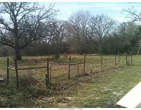 220 Rustic Oaks Dr, Bryan, TX 77808 photo 10