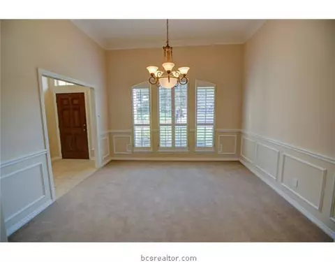 2105 Williams, Bryan, TX 77802 photo 3