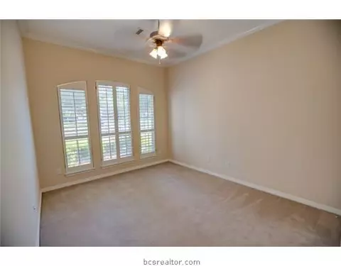 2105 Williams, Bryan, TX 77802 photo 12