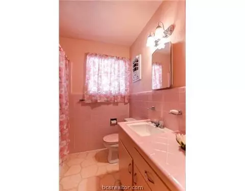 2001 Vinewood, Bryan, TX 77802 photo 9