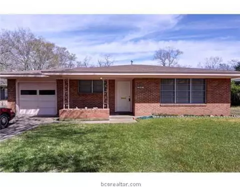 2001 Vinewood, Bryan, TX 77802 photo 1
