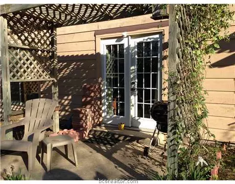 2805 Oakside, Bryan, TX 77802 photo 5