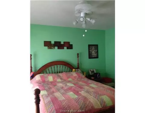 2805 Oakside, Bryan, TX 77802 photo 10