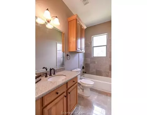 2001 Lis Ln, Bryan, TX 77807 photo 18