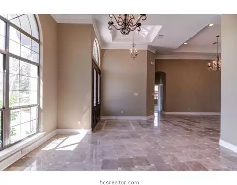 2001 Lis Ln, Bryan, TX 77807 photo 11