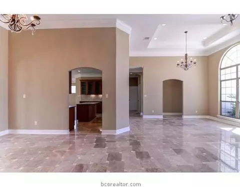 2001 Lis Ln, Bryan, TX 77807 photo 10