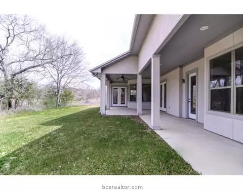 2001 Lis Ln, Bryan, TX 77807 photo 22