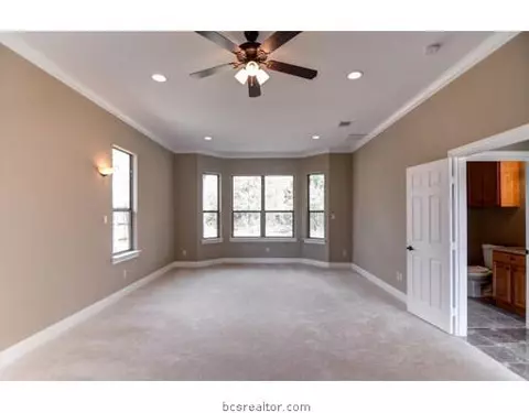 2001 Lis Ln, Bryan, TX 77807 photo 15