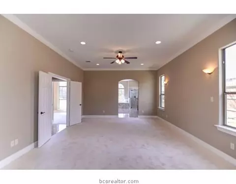 2001 Lis Ln, Bryan, TX 77807 photo 14