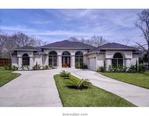 2001 Lis Ln, Bryan, TX 77807 photo 1