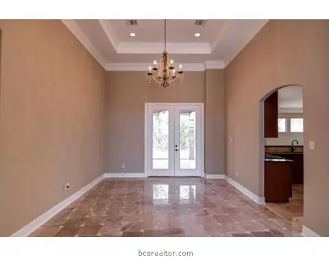 2001 Lis Ln, Bryan, TX 77807 photo 8