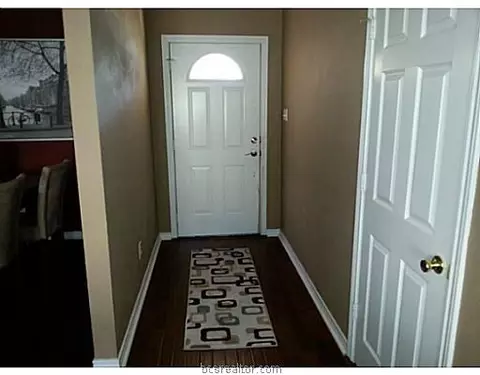 708 Chadley Ct, Bryan, TX 77803 photo 3