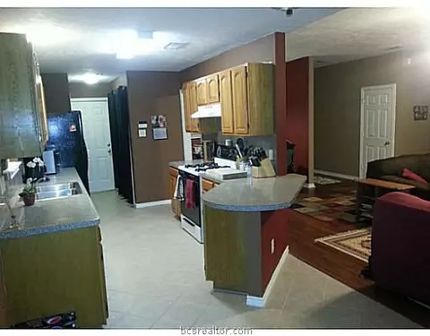708 Chadley Ct, Bryan, TX 77803 photo 8