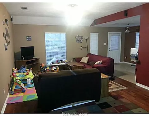 708 Chadley Ct, Bryan, TX 77803 photo 5