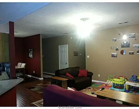 708 Chadley Ct, Bryan, TX 77803 photo 6