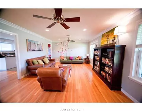 1521 Bennett St, Bryan, TX 77802 photo 2