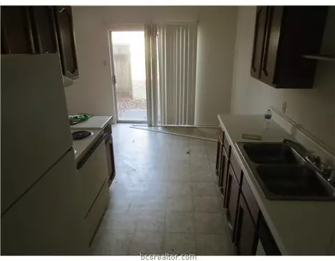 702 Navidad St, Bryan, TX 77801 photo 9