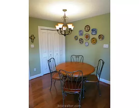 2909 Hillside, Bryan, TX 77802 photo 11