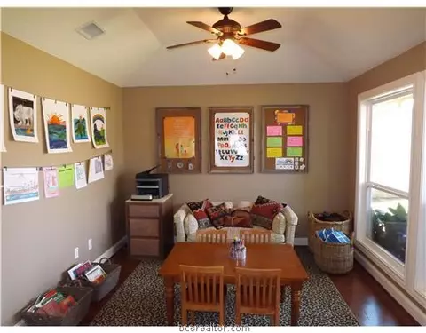 2909 Hillside, Bryan, TX 77802 photo 5