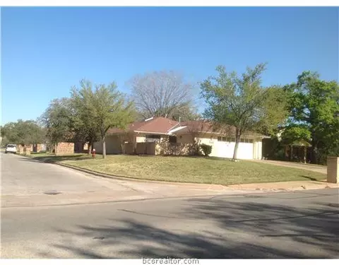2805 Broadmoor Dr, Bryan, TX 77802 photo 1