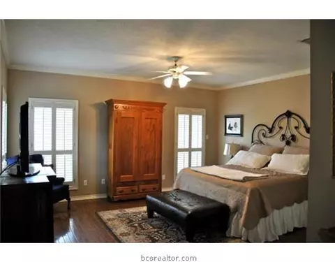 2300 E Briargate Dr, Bryan, TX 77802 photo 14