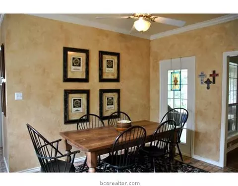 2300 E Briargate Dr, Bryan, TX 77802 photo 10