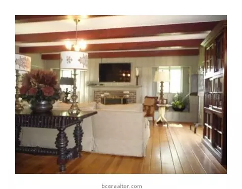 609 E 32nd St, Bryan, TX 77803 photo 3