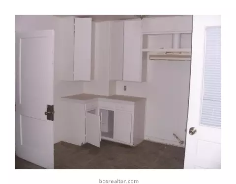 300 Williamson, Bryan, TX 77801 photo 3