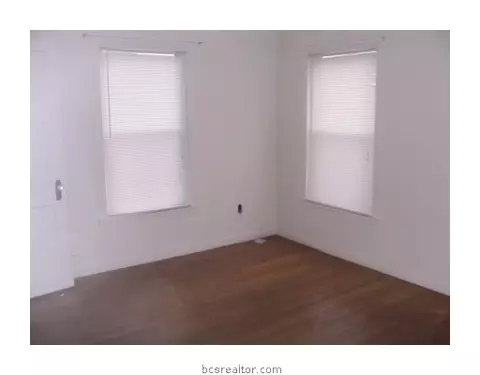 300 Williamson, Bryan, TX 77801 photo 6