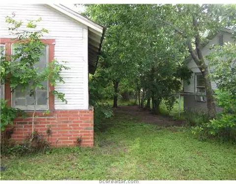 211 Peach St, Bryan, TX 77803 photo 11
