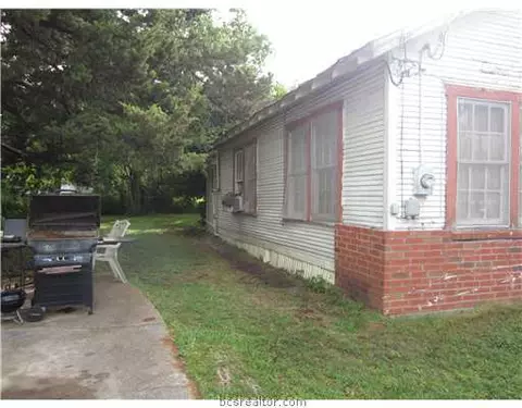 211 Peach St, Bryan, TX 77803 photo 12