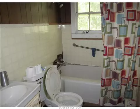 211 Peach St, Bryan, TX 77803 photo 7