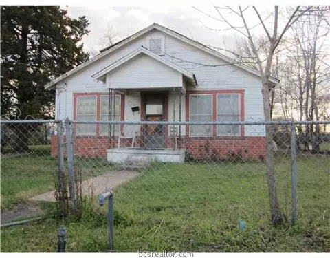 211 Peach St, Bryan, TX 77803 photo 5
