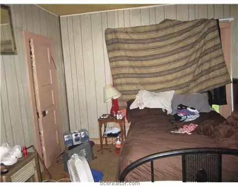 211 Peach St, Bryan, TX 77803 photo 6